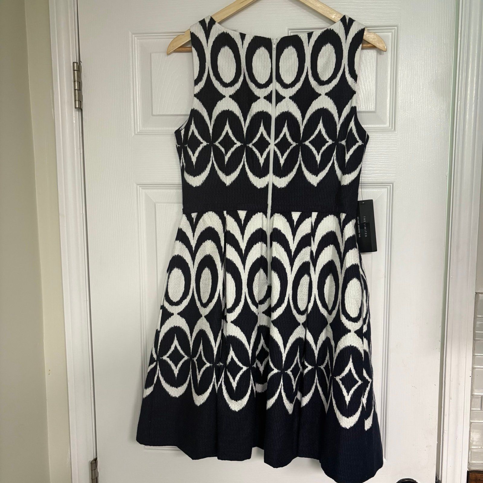 The Limited Blue And White Dress Size 6